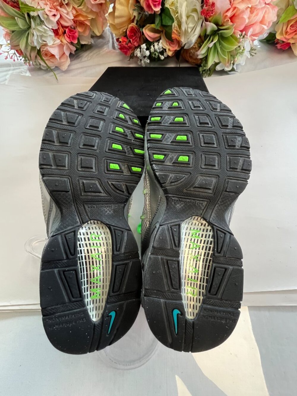 Nike Air Max Torch 4 GS Sneakers Size 5.5Y Gray Green - Picture 9 of 11